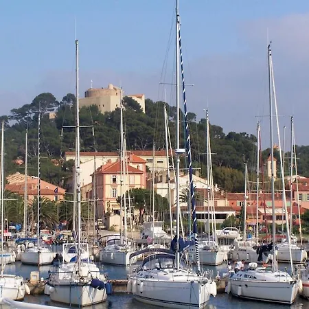 Evasion Ensoleillee Ile De Porquerolles Superbe T3 Appartamento *