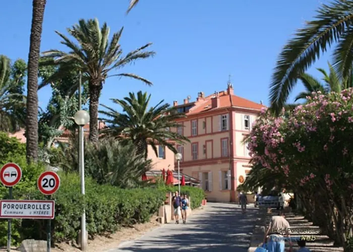 Evasion Ensoleillee Ile De Porquerolles Superbe T3